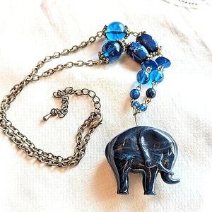 Gorgeous Vintage Silver Plated Necklace With Elephant Pendant and Blue S…